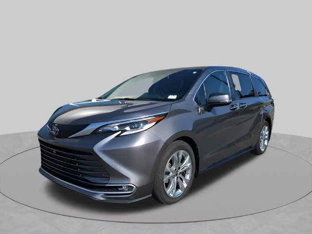 Used 2021 Toyota Sienna Platinum FWD image 1