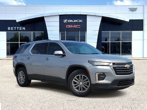Used 2023 Chevrolet Traverse LT FWD image 1