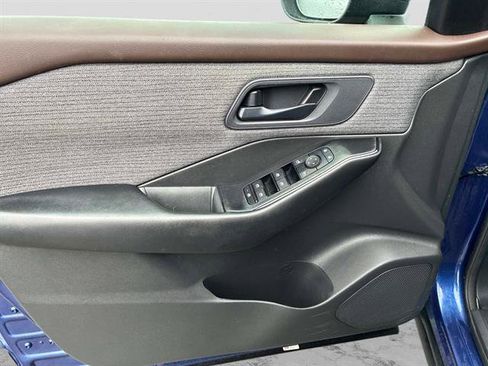 Certified 2023 Nissan Rogue S image 17