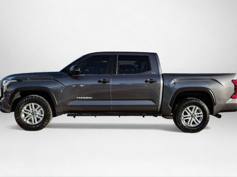 Used 2022 Toyota Tundra SR5 image 9