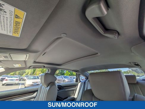 Used 2018 Honda Accord EX-L image 27