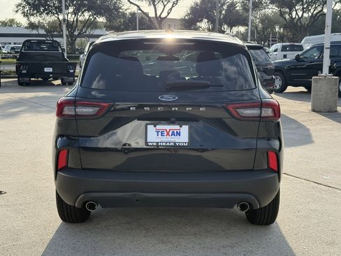 Used 2025 Ford Escape ST-Line image 6