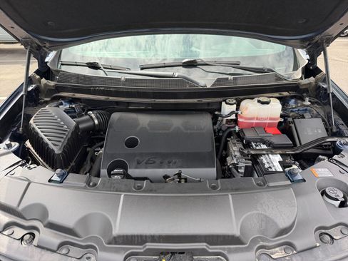 Used 2022 Chevrolet Traverse LT image 21