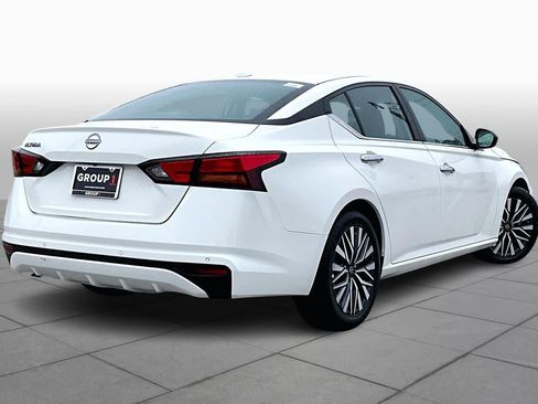 Used 2025 Nissan Altima 2.5 SV image 12