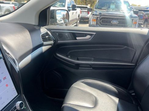 Used 2022 Ford Edge Titanium AWD/4WD image 21