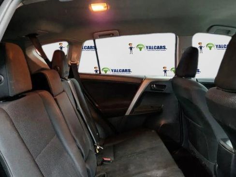 Used 2014 Toyota RAV4 LE image 14