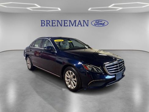 Used 2018 Mercedes-Benz E 300 4MATIC image 3
