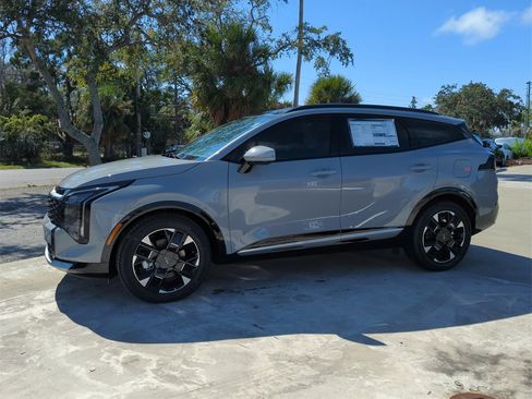 New 2026 Kia Sportage SX image 5