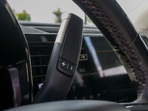 Used 2024 Chevrolet Silverado 2500 LTZ w/ LTZ Convenience Package image 17