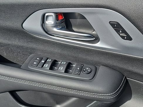 New 2026 Chrysler Pacifica Limited w/ S Appearance Package image 33