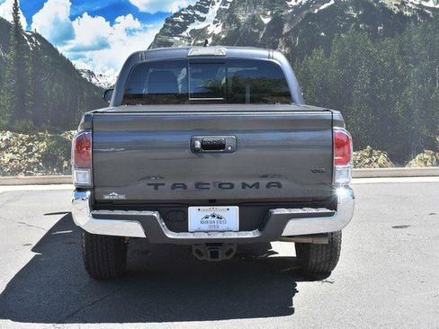 Used 2023 Toyota Tacoma TRD Off-Road image 10