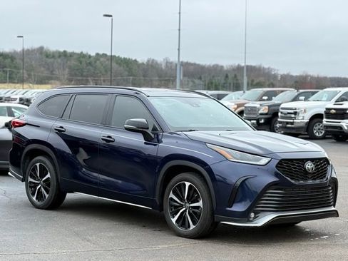 Used 2022 Toyota Highlander XSE image 40