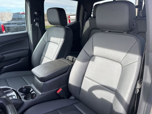 Used 2024 Chevrolet Colorado Trail Boss w/ Advanced Trailering Package image 19