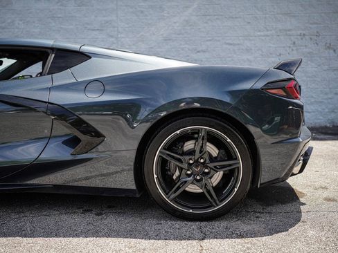 Used 2021 Chevrolet Corvette Stingray Premium Cpe w/ Z51 Performance Package RWD image 12