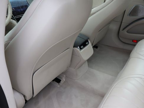 Used 2023 Mercedes-Benz EQS 450+ 4MATIC Sedan w/ Winter Package image 23