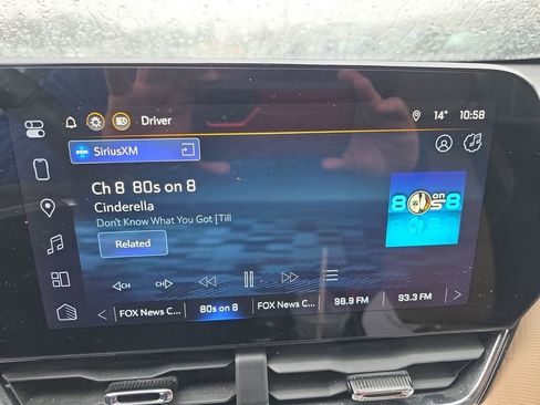 Used 2025 Chevrolet Equinox ACTIV w/ Safety and Technology Package image 17