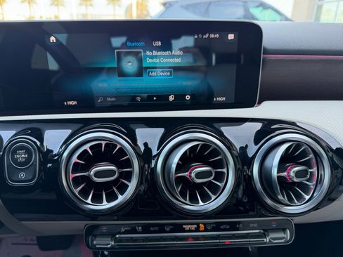 Used 2020 Mercedes-Benz A 220 image 12