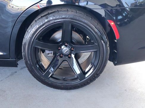 Used 2020 Chrysler 300 S RWD image 11