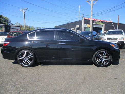 Used 2017 Honda Accord Sport Special Edition image 5