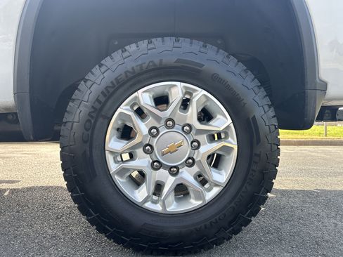 Used 2024 Chevrolet Silverado 3500 LT RWD image 35