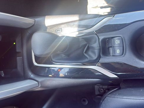Used 2025 Toyota Corolla Cross XLE AWD/4WD image 20