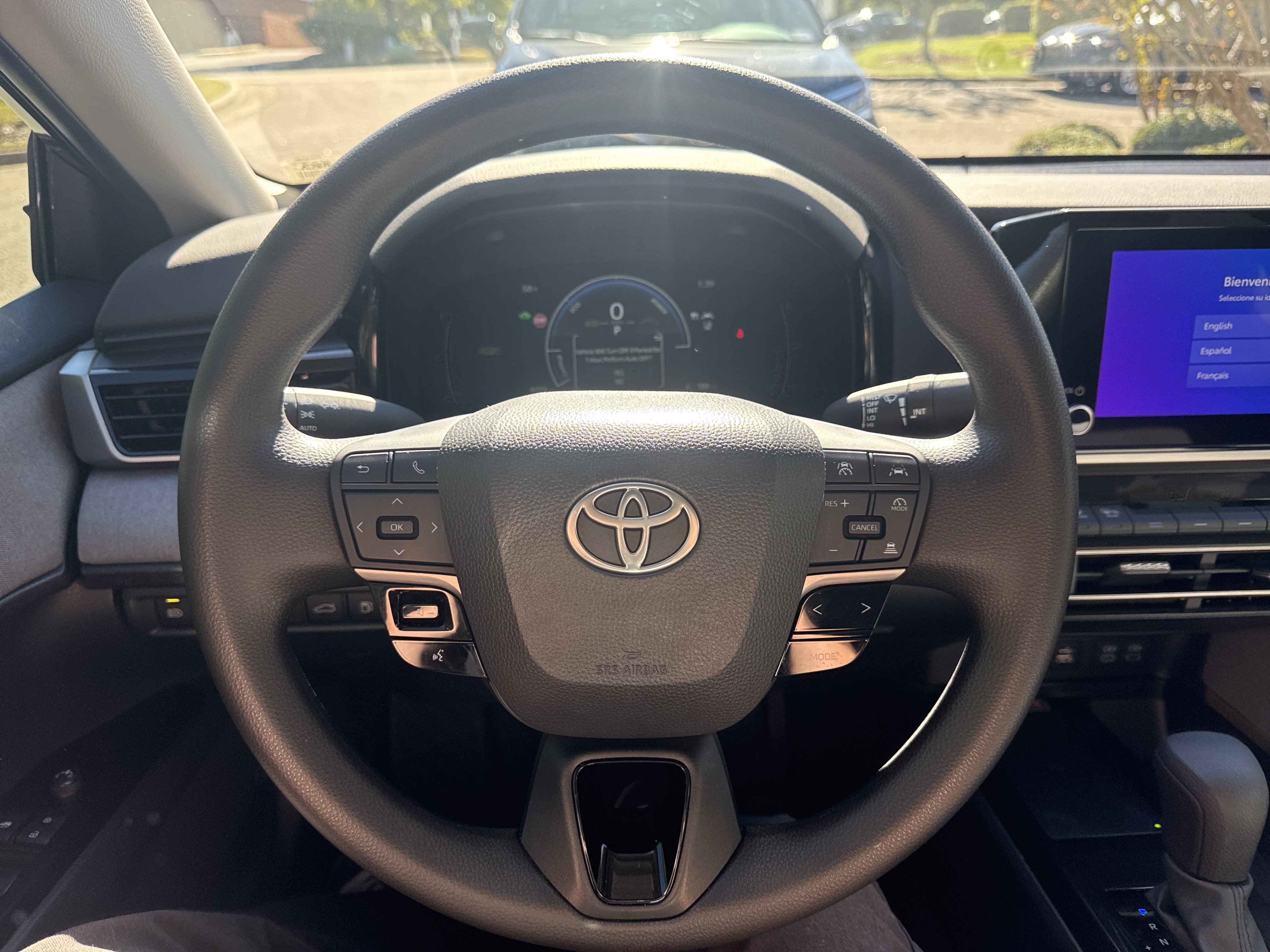 Used 2025 Toyota Camry LE FWD image 30