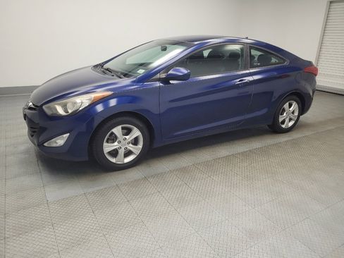 Used 2013 Hyundai Elantra image 2