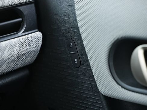 Used 2025 MINI Cooper S FWD image 41