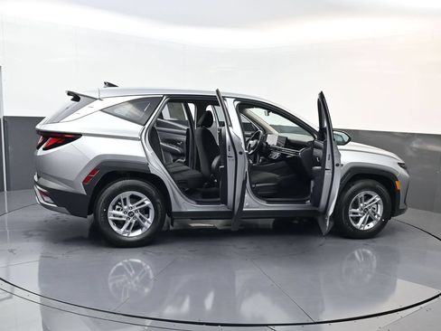 Certified 2026 Hyundai Tucson SE FWD image 29