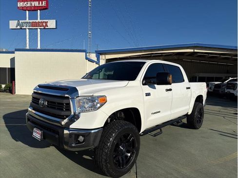 Used 2014 Toyota Tundra SR5 image 2