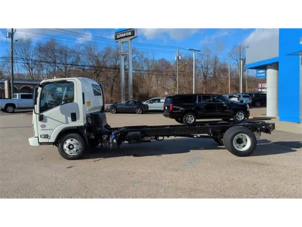 Used 2024 Chevrolet Low Cab Forward 4500 XD RWD image 35