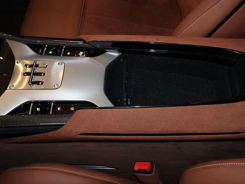 Certified 2025 Ferrari Purosangue AWD/4WD image 97