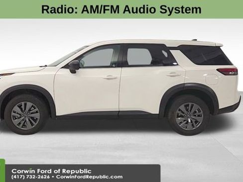 Used 2024 Nissan Pathfinder S image 4