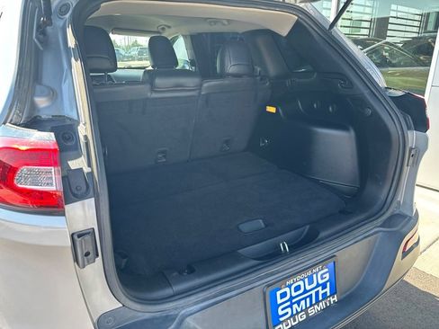 Used 2015 Jeep Cherokee Trailhawk w/ Trailer Tow Group AWD/4WD image 14