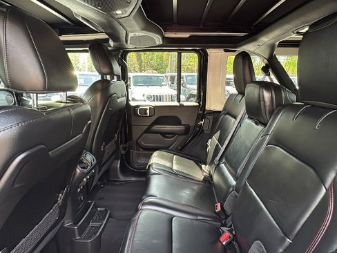 Certified 2024 Jeep Wrangler Unlimited Rubicon AWD/4WD image 28