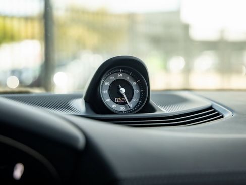 Used 2025 Porsche Taycan 4 Cross Turismo image 25