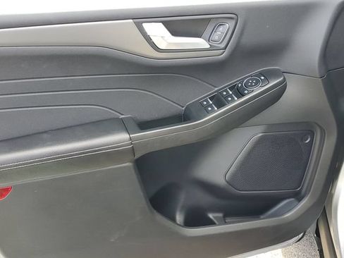 Certified 2024 Ford Escape SE FWD image 8