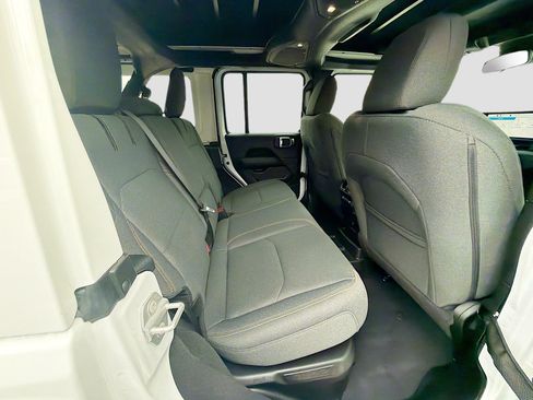 Used 2025 Jeep Wrangler Sahara w/ Safety Group image 28