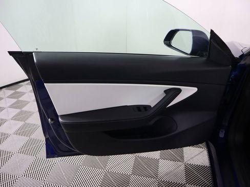 Used 2021 Tesla Model 3 Long Range image 25