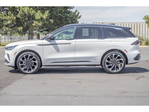 Used 2025 Lincoln Nautilus Black Label AWD/4WD image 6
