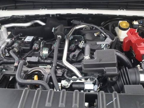 New 2026 Nissan Kicks SR AWD/4WD image 24