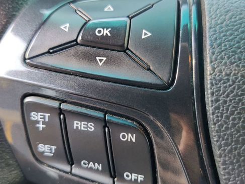 Used 2016 Ford Explorer XLT image 24