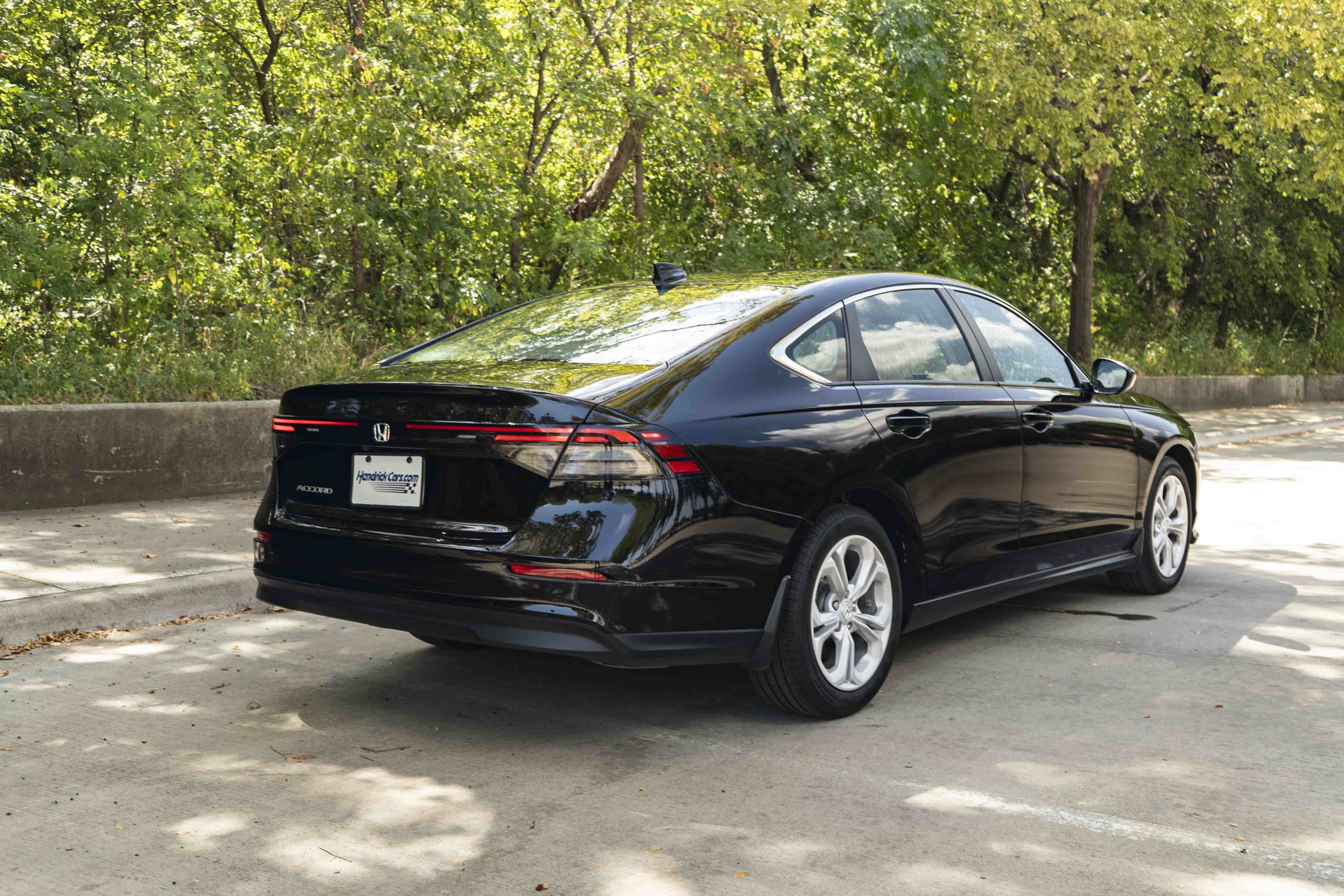 Certified 2025 Honda Accord LX image 9