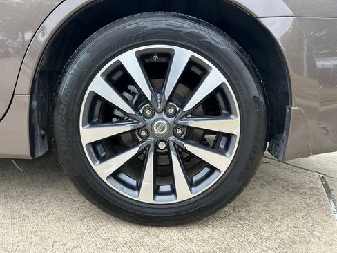 Used 2017 Nissan Altima 2.5 SL w/ 2.5 Technology Package FWD image 30