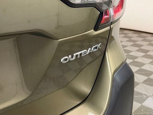 Used 2024 Subaru Outback Premium AWD/4WD image 11