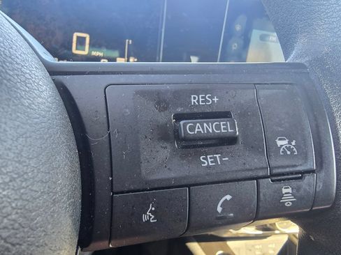 Used 2025 Nissan Kicks SV w/ SV Premium Package FWD image 25