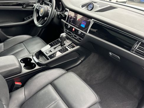 Used 2023 Porsche Macan AWD/4WD image 15