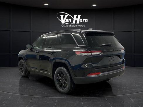New 2026 Jeep Grand Cherokee Altitude AWD/4WD image 3