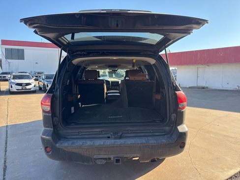 Used 2019 Toyota Sequoia Platinum image 31