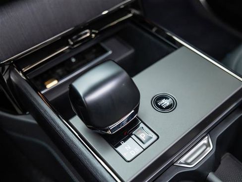 New 2026 Land Rover Range Rover SV AWD/4WD image 28